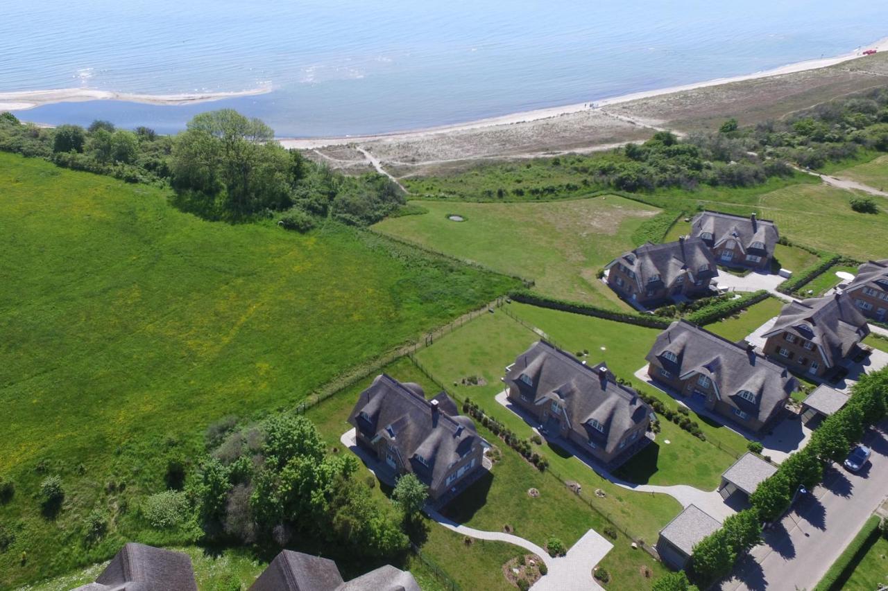 Strandhaus Buskam Im Moenchgut Auf Ruegen Лобе Екстериор снимка